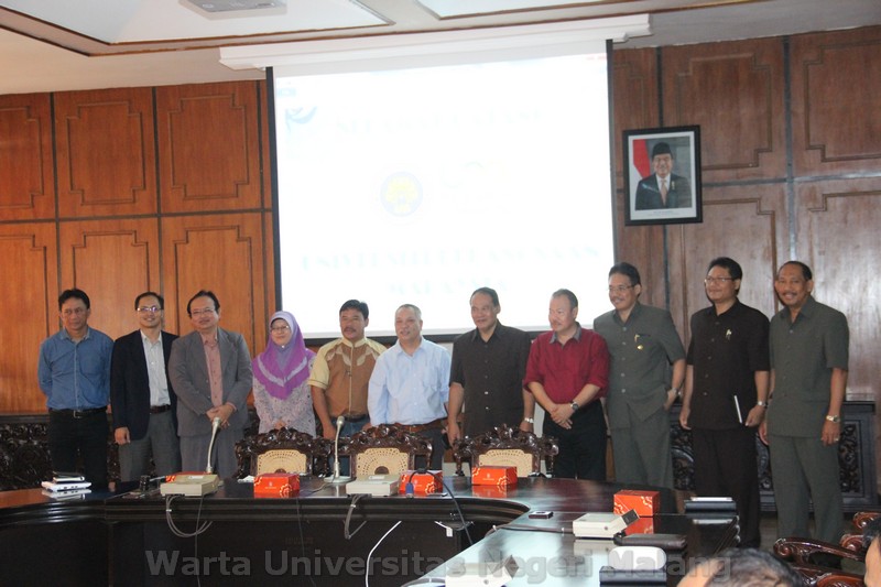 Kunjungan Kerja Universiti Kebangsaan malaysia ke UM